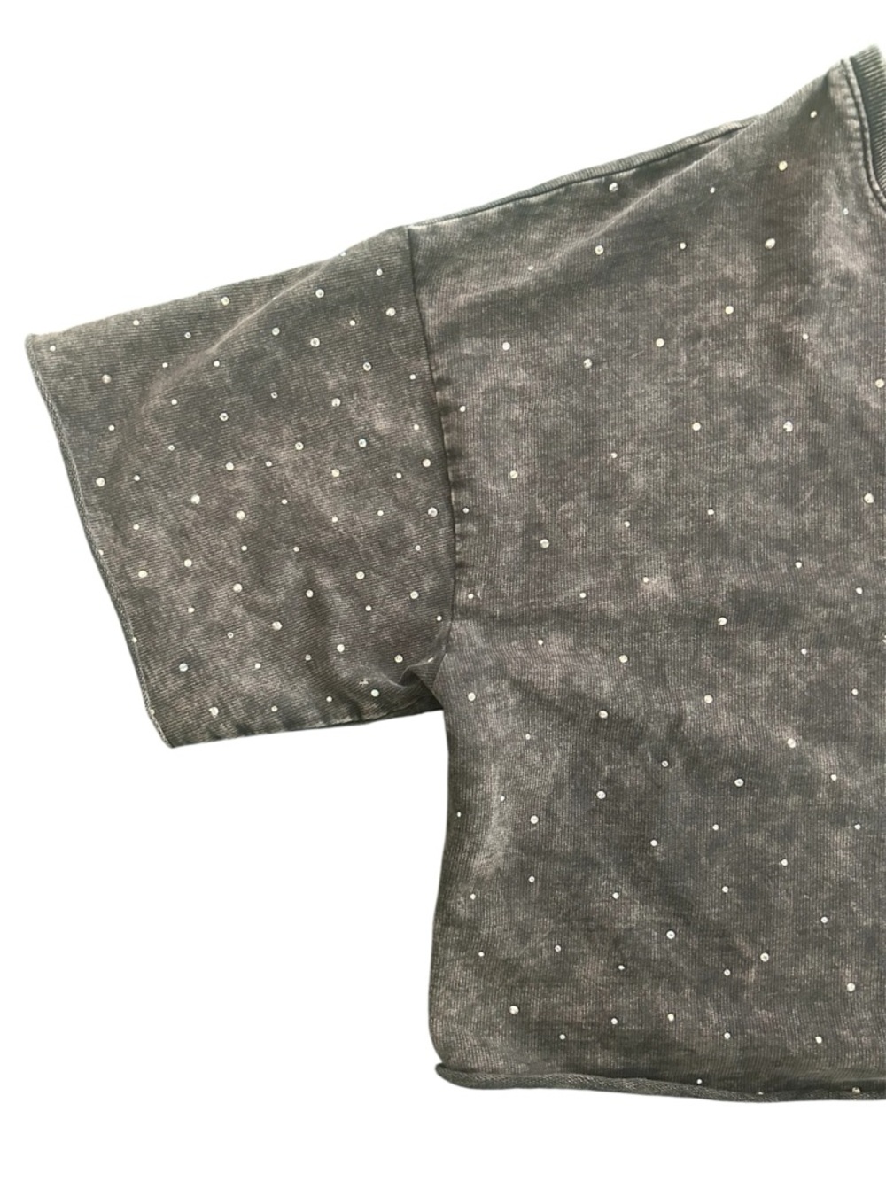 Le Lis Weathered gray Rhinestone short set - Picture 3 of 6